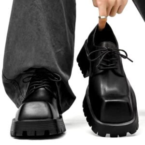 balenciaga trooper derby